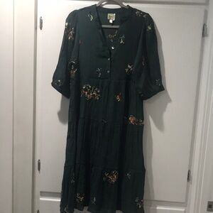 Fig and Floral Embroidered Green Dress S 3/4 sleeves